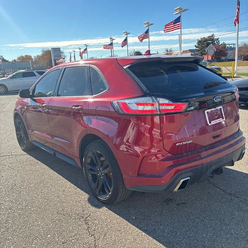 Used 2019 Ford Edge ST w/ Equipment Group 401A image 5