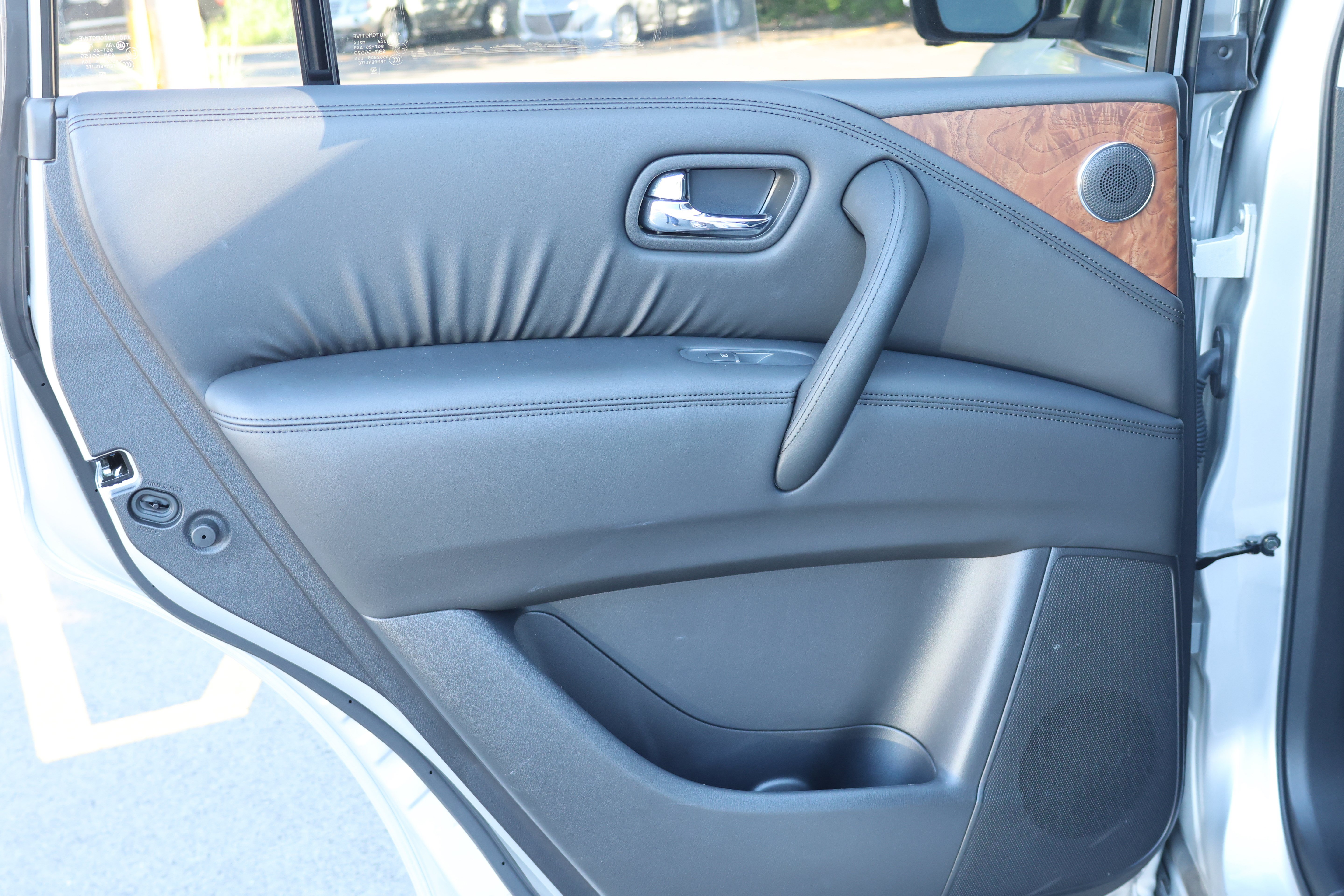 Used 2024 Nissan Armada SL AWD/4WD image 15