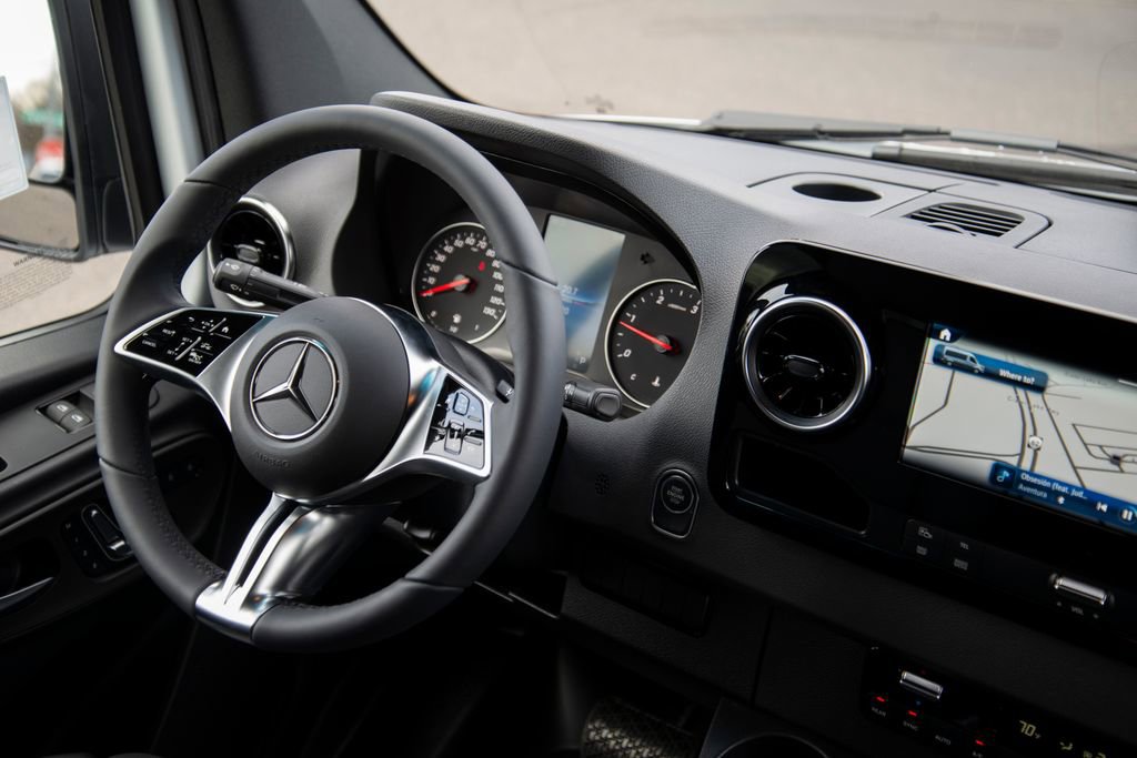 New 2026 Mercedes-Benz Sprinter 2500 image 18