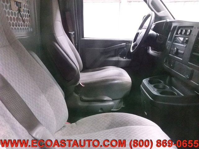 Used 2017 GMC Savana 2500 RWD image 13