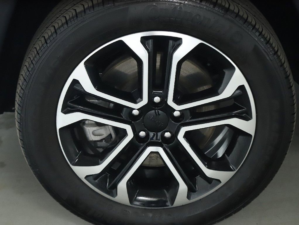 Used 2024 Jeep Compass Limited image 37