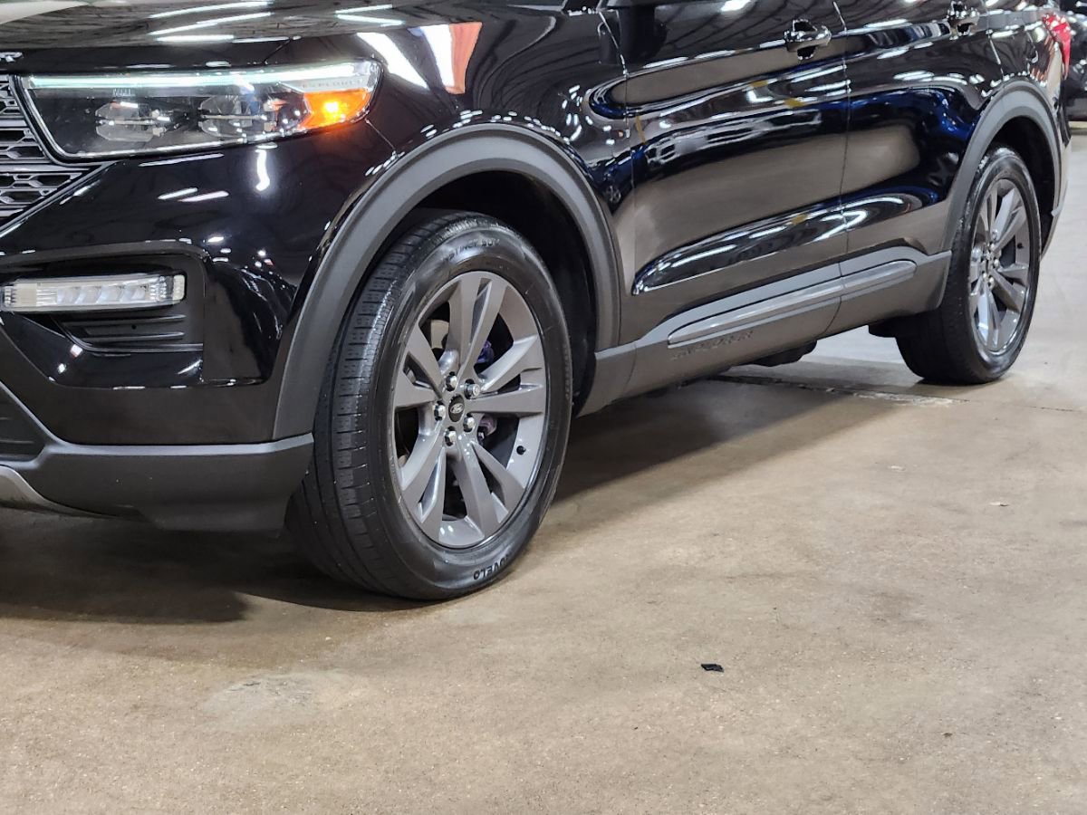Used 2021 Ford Explorer XLT w/ Equipment Group 202A RWD image 17