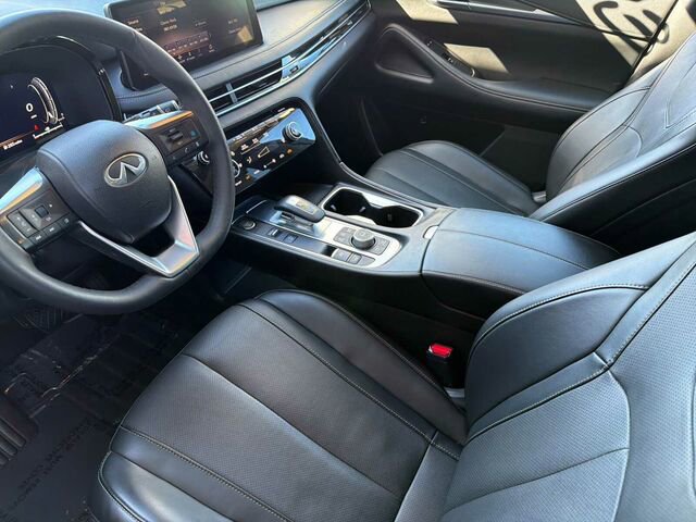 Used 2023 INFINITI QX60 Luxe w/ Cargo Package FWD image 11