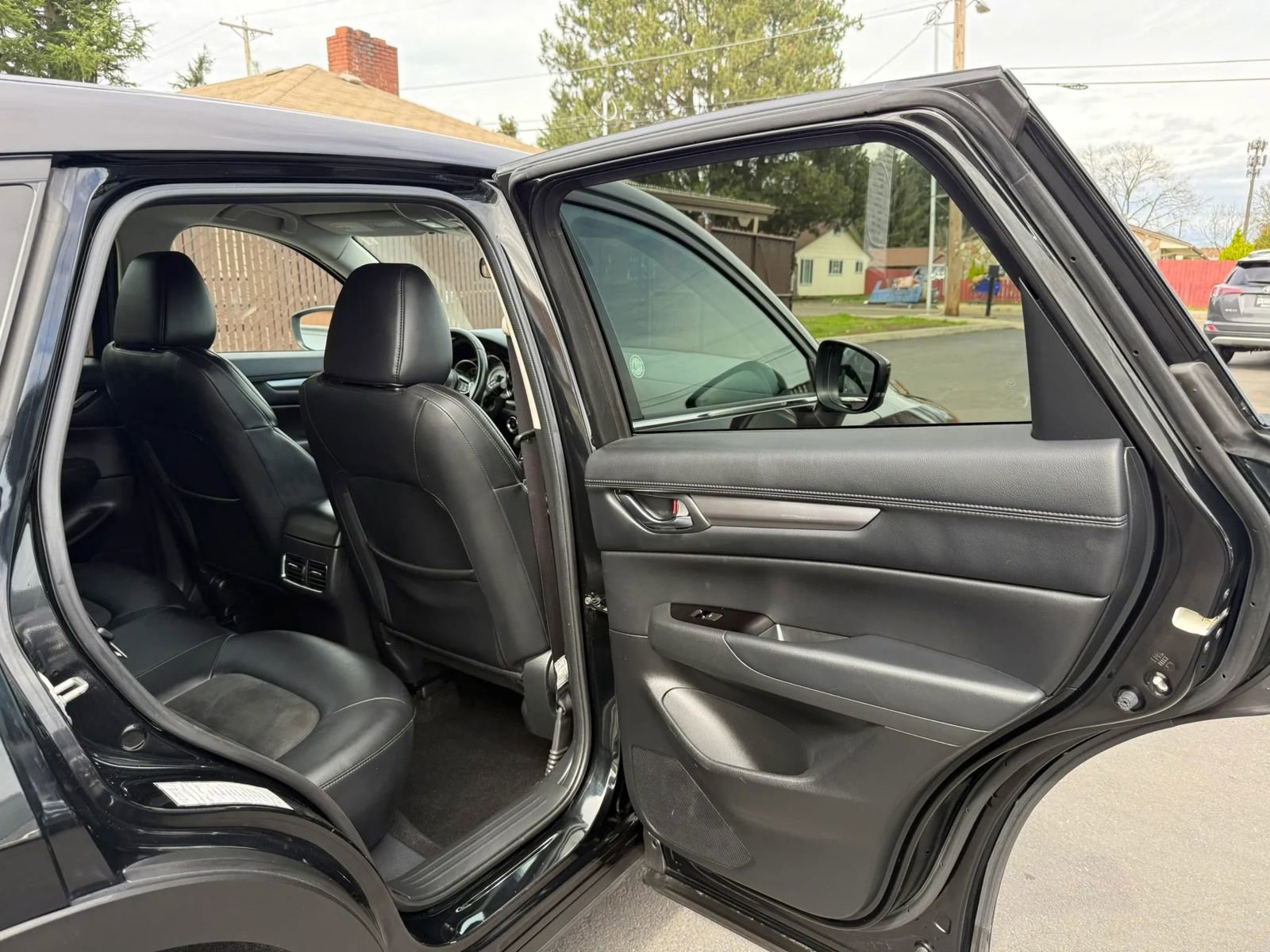 Used 2021 MAZDA CX-5 Touring image 13