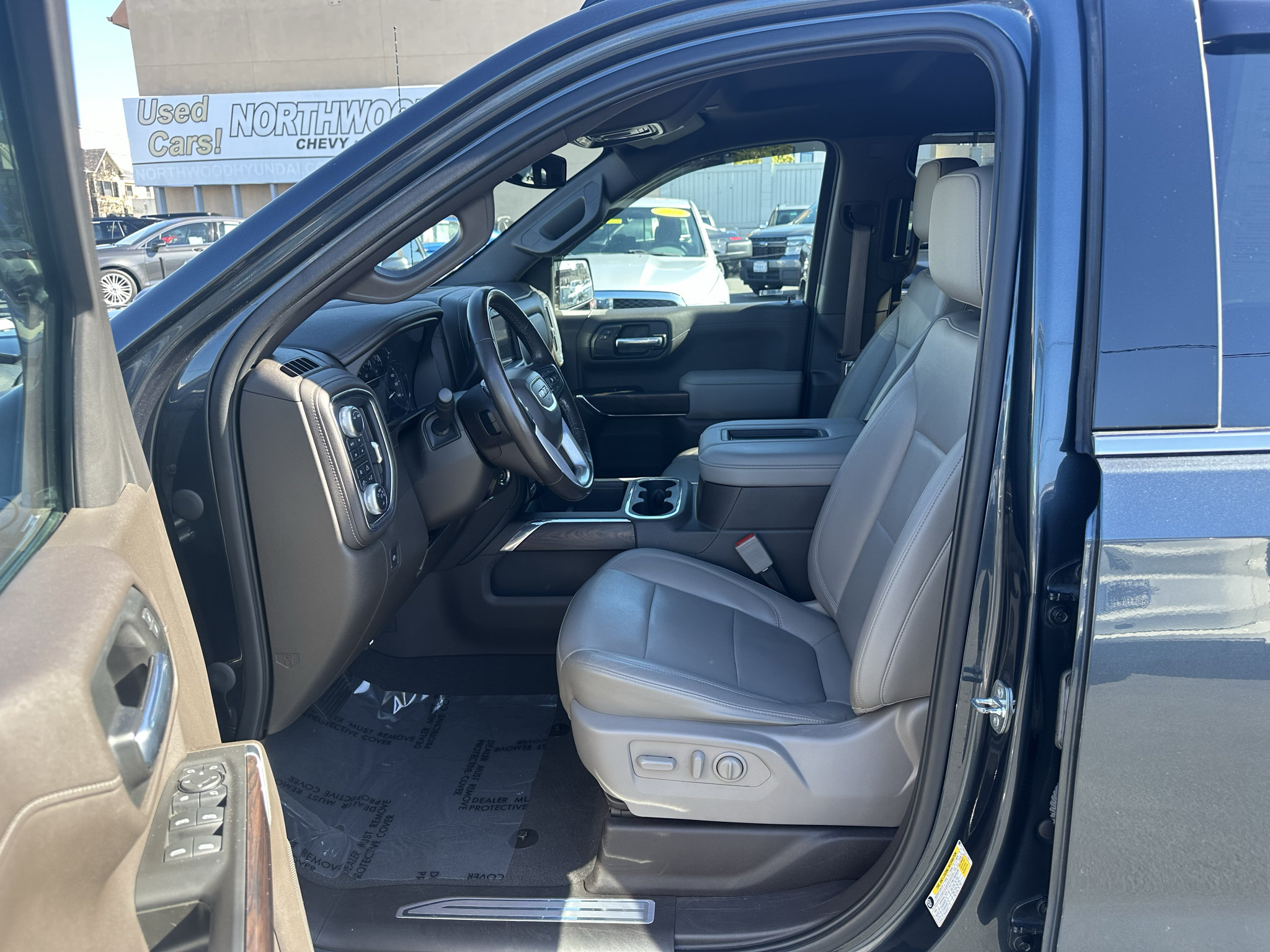 Used 2020 GMC Sierra 1500 SLT w/ SLT Premium Package AWD/4WD image 10