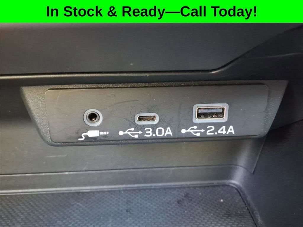 Used 2025 Subaru Crosstrek 2.0i Premium image 13
