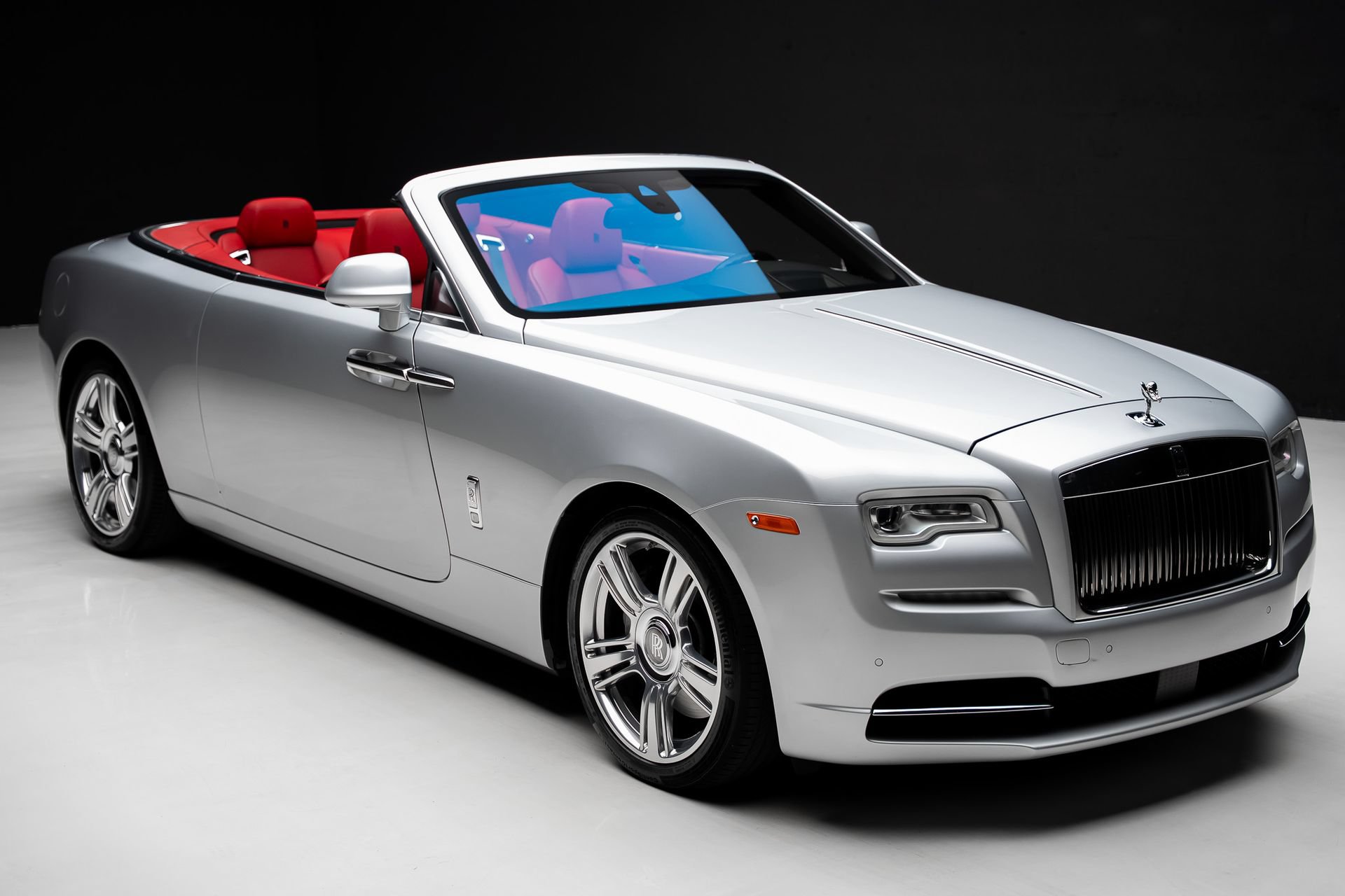 Used 2017 Rolls-Royce Dawn RWD image 43