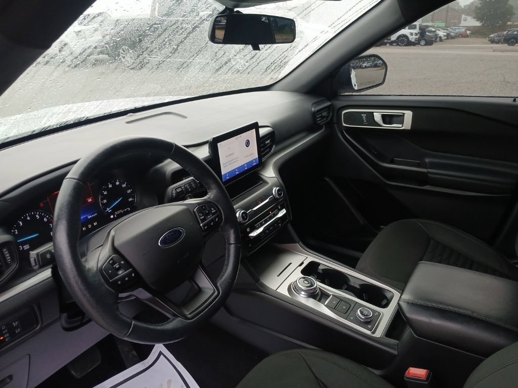 Used 2020 Ford Explorer XLT w/ Comfort Package AWD/4WD image 15