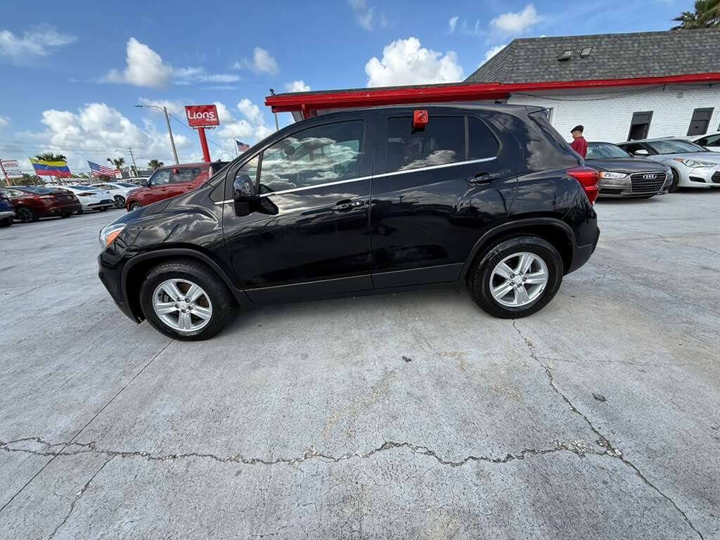 Used 2020 Chevrolet Trax LT w/ Driver Confidence Package FWD image 6