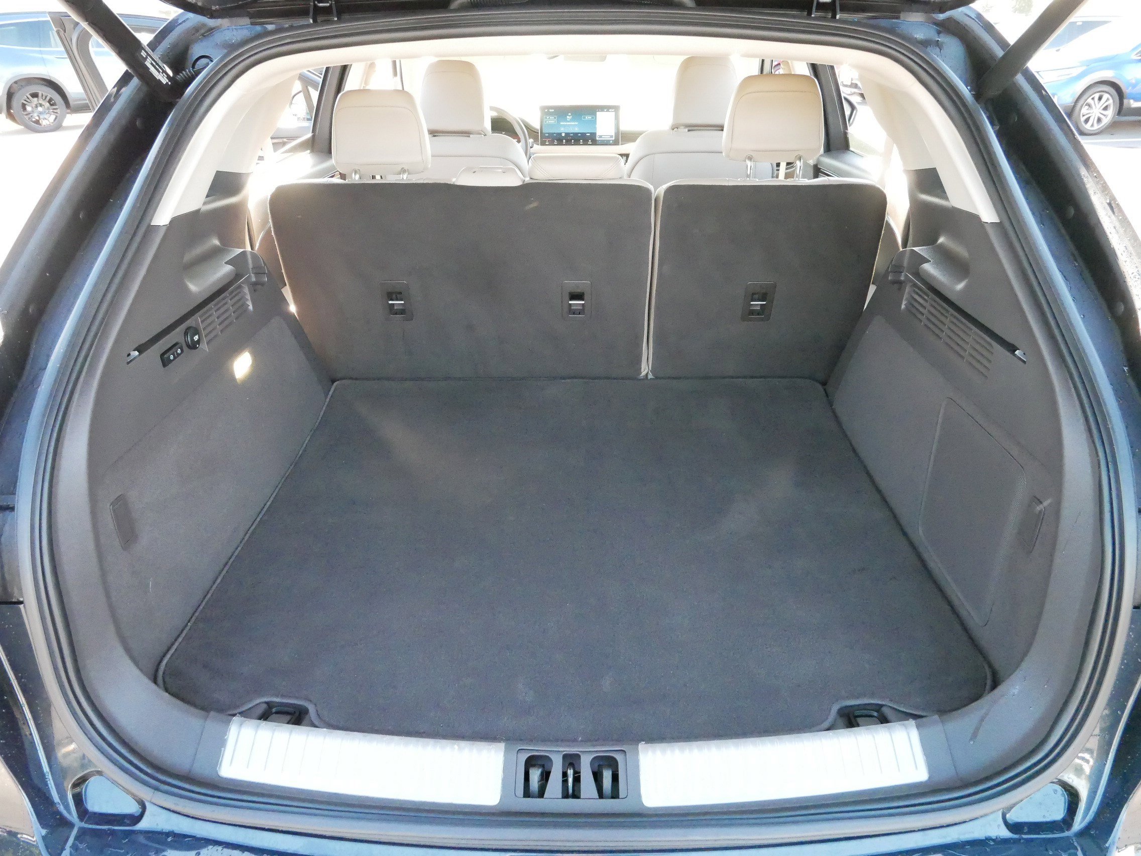 Used 2022 Lincoln Nautilus Reserve image 18