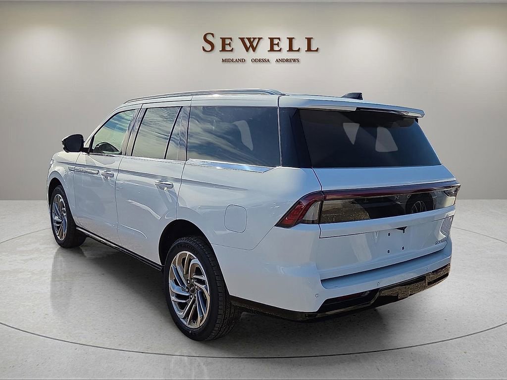 New 2026 Lincoln Navigator Reserve AWD/4WD image 3