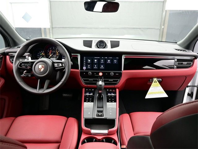 New 2026 Porsche Macan image 21
