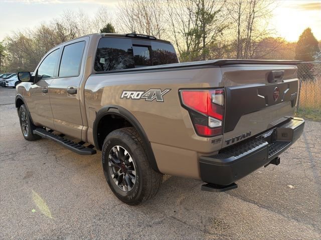 Used 2023 Nissan Titan PRO-4X w/ Pro-4x Convenience Package image 4
