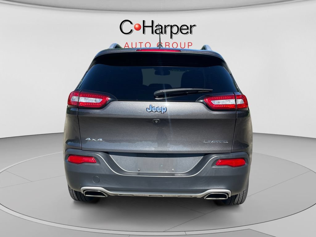 Used 2017 Jeep Cherokee Limited AWD/4WD image 4