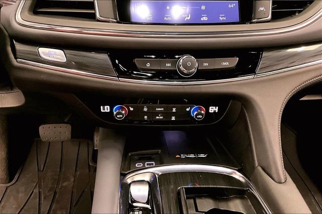 Used 2023 Buick Enclave Essence w/ Sport Touring Edition AWD/4WD image 31