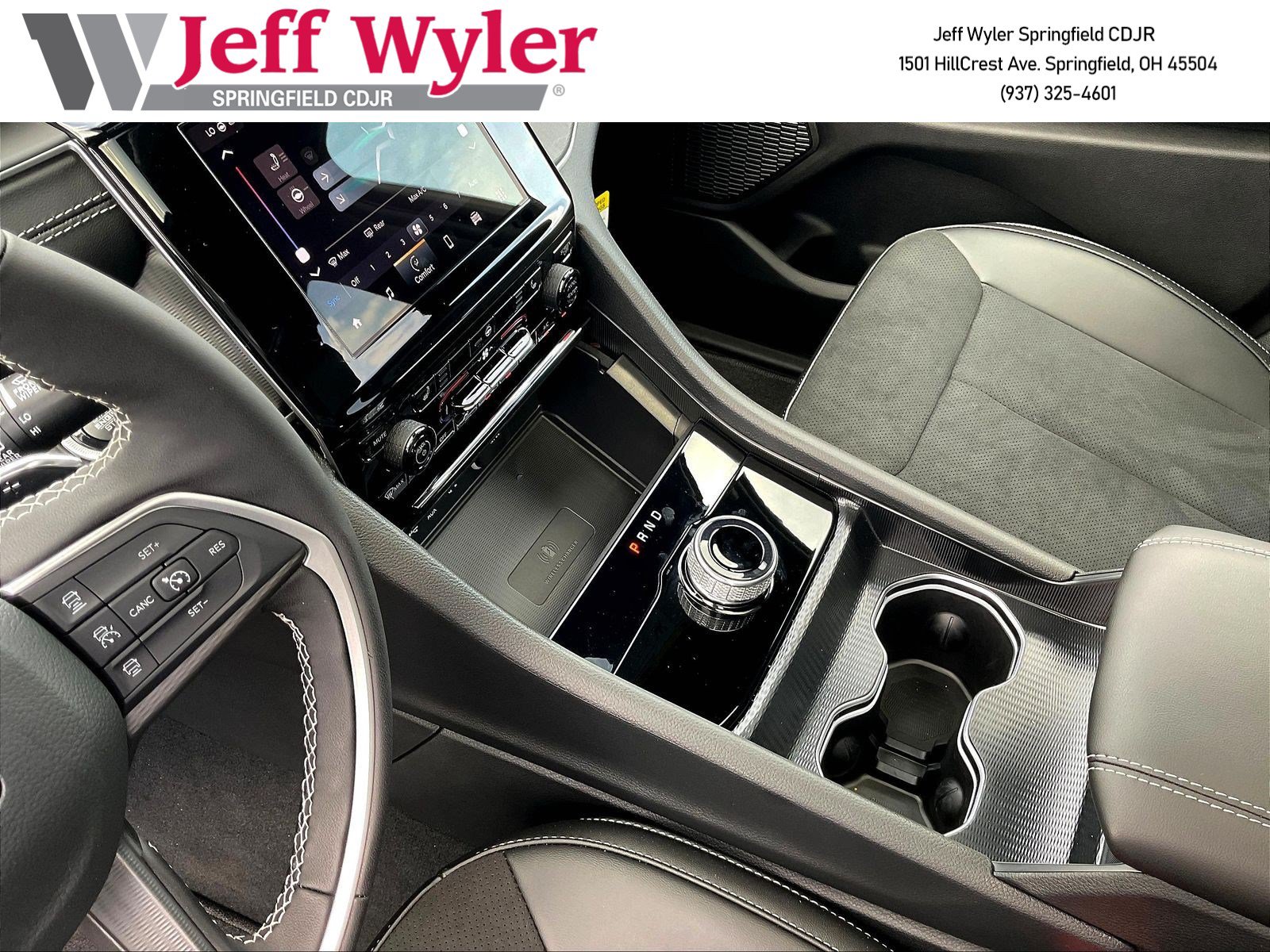 New 2025 Jeep Grand Cherokee 4WD image 13