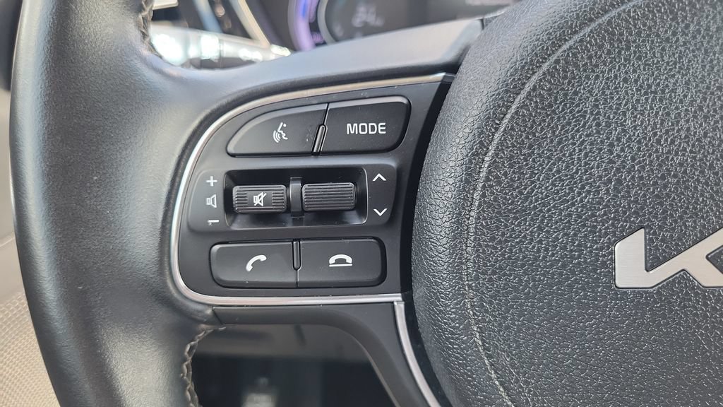 Used 2022 Kia Niro LXS FWD image 19