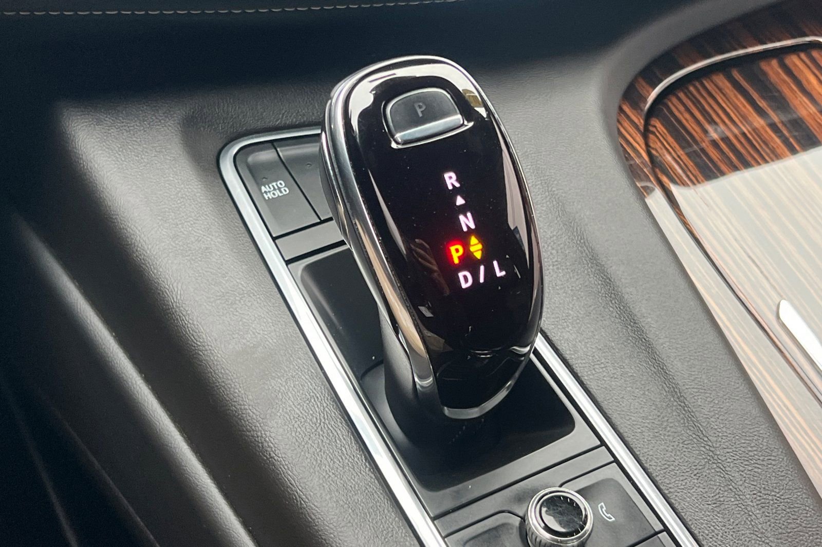 Used 2022 Cadillac Escalade Luxury AWD/4WD image 22