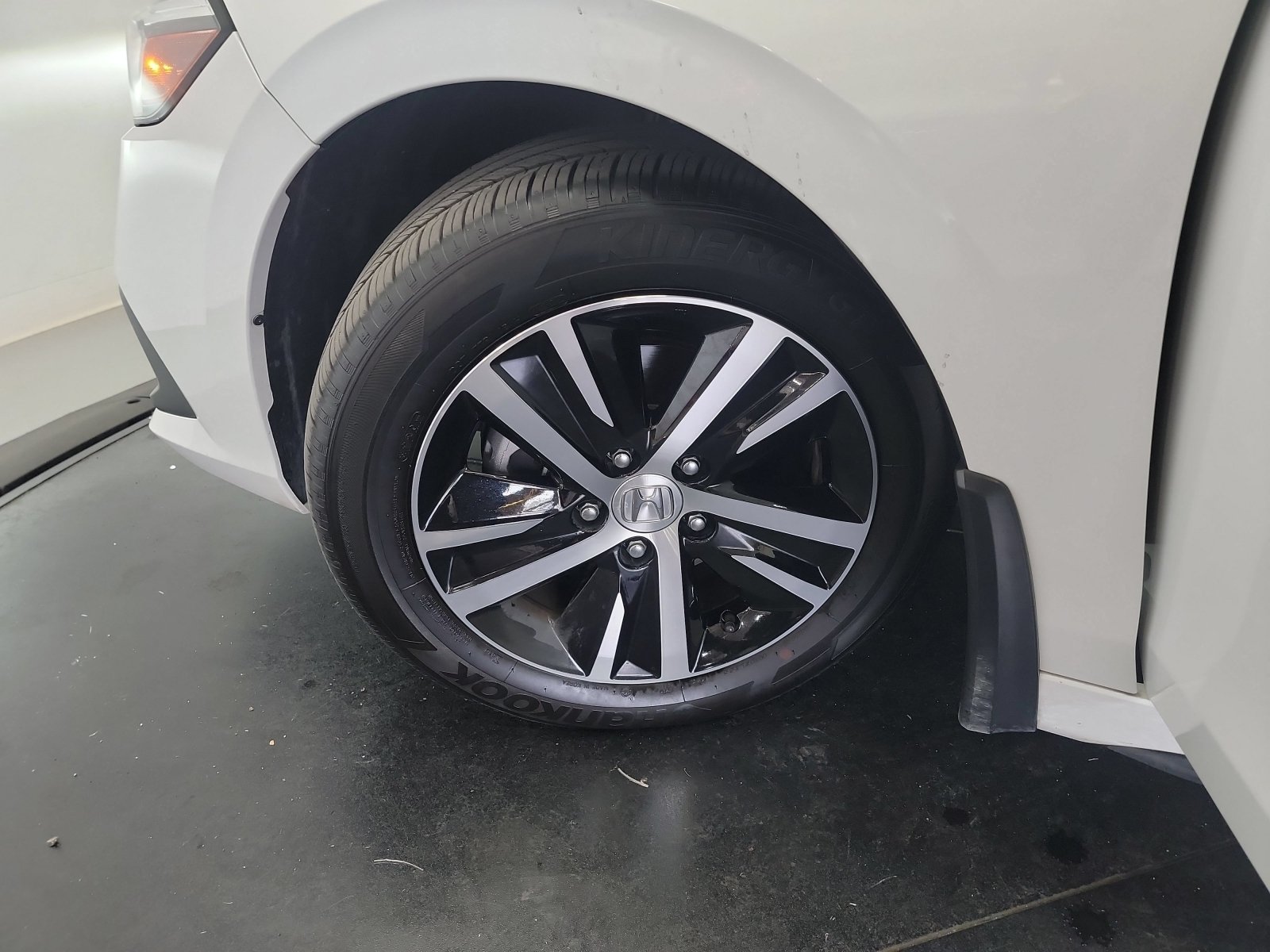 Certified 2024 Honda Civic LX image 30