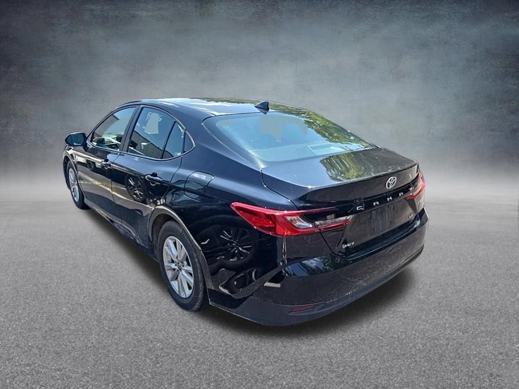 Used 2025 Toyota Camry LE FWD image 4