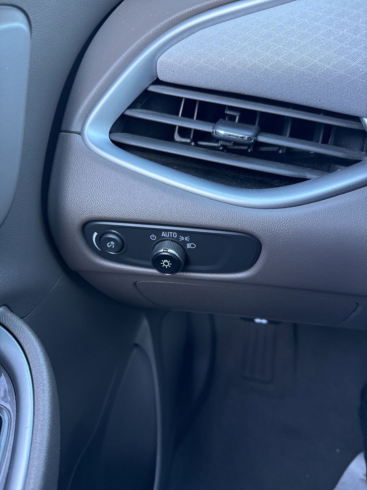 Used 2024 Chevrolet Malibu LT image 13