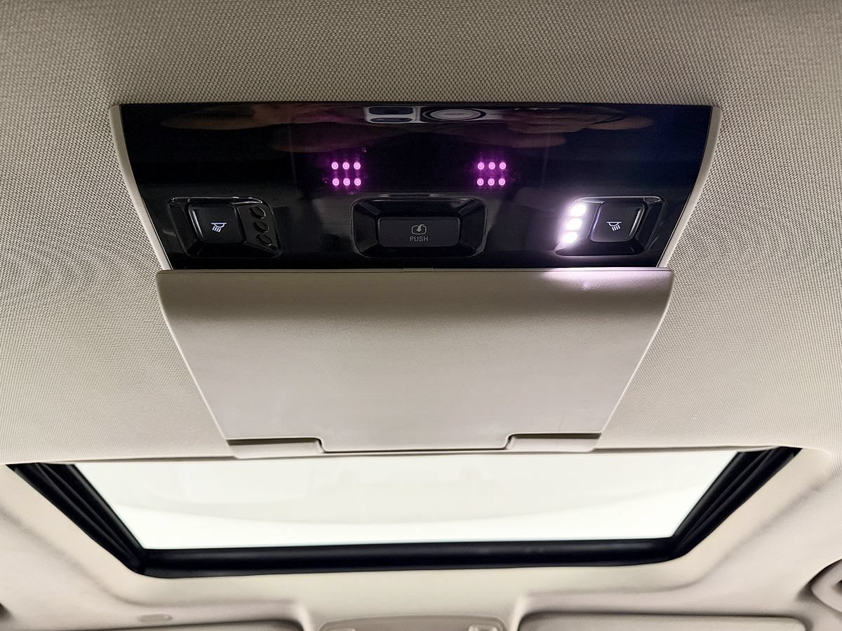 Used 2019 GMC Yukon Denali w/ Denali Ultimate Package AWD/4WD image 58