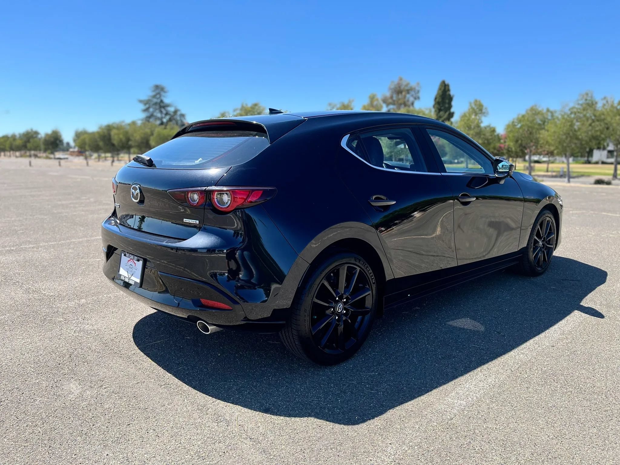 Used 2022 MAZDA MAZDA3 s FWD image 6