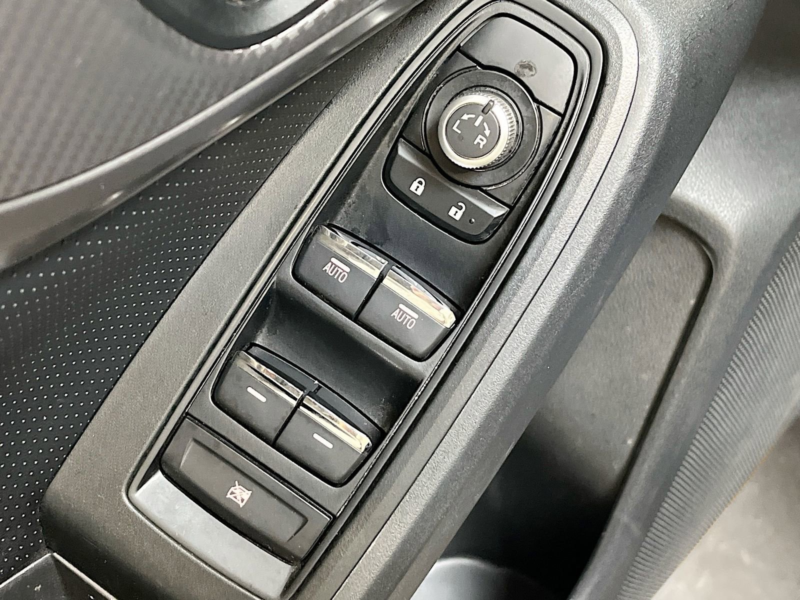 Used 2023 Subaru Crosstrek 2.5i Limited w/ Popular Package #2 image 16