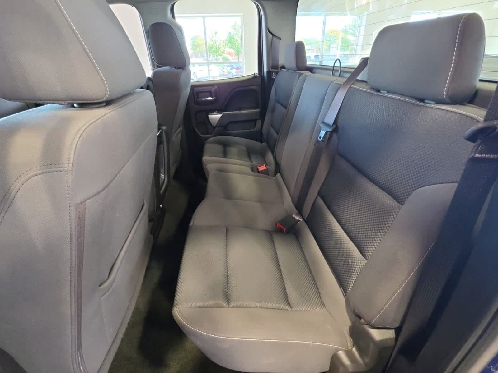 Used 2018 Chevrolet Silverado 1500 LT w/ All Star Edition AWD/4WD image 28