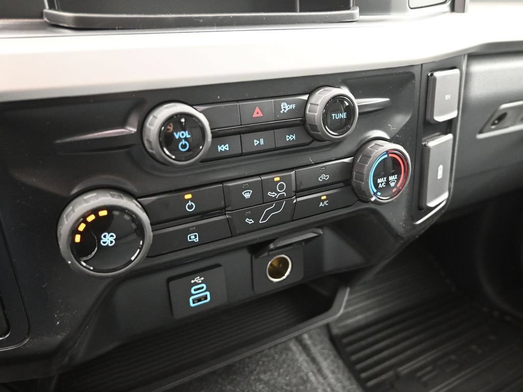 New 2026 Ford F250 XL w/ XL Chrome Package RWD image 14