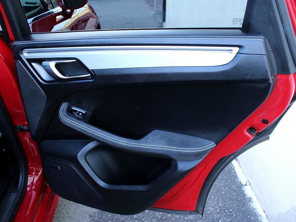 Used 2017 Porsche Macan GTS image 20