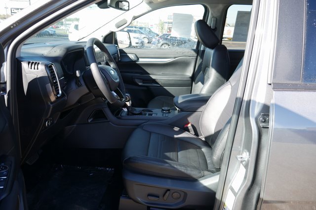 New 2025 Ford Ranger Lariat w/ FX4 Off-Road Package image 2