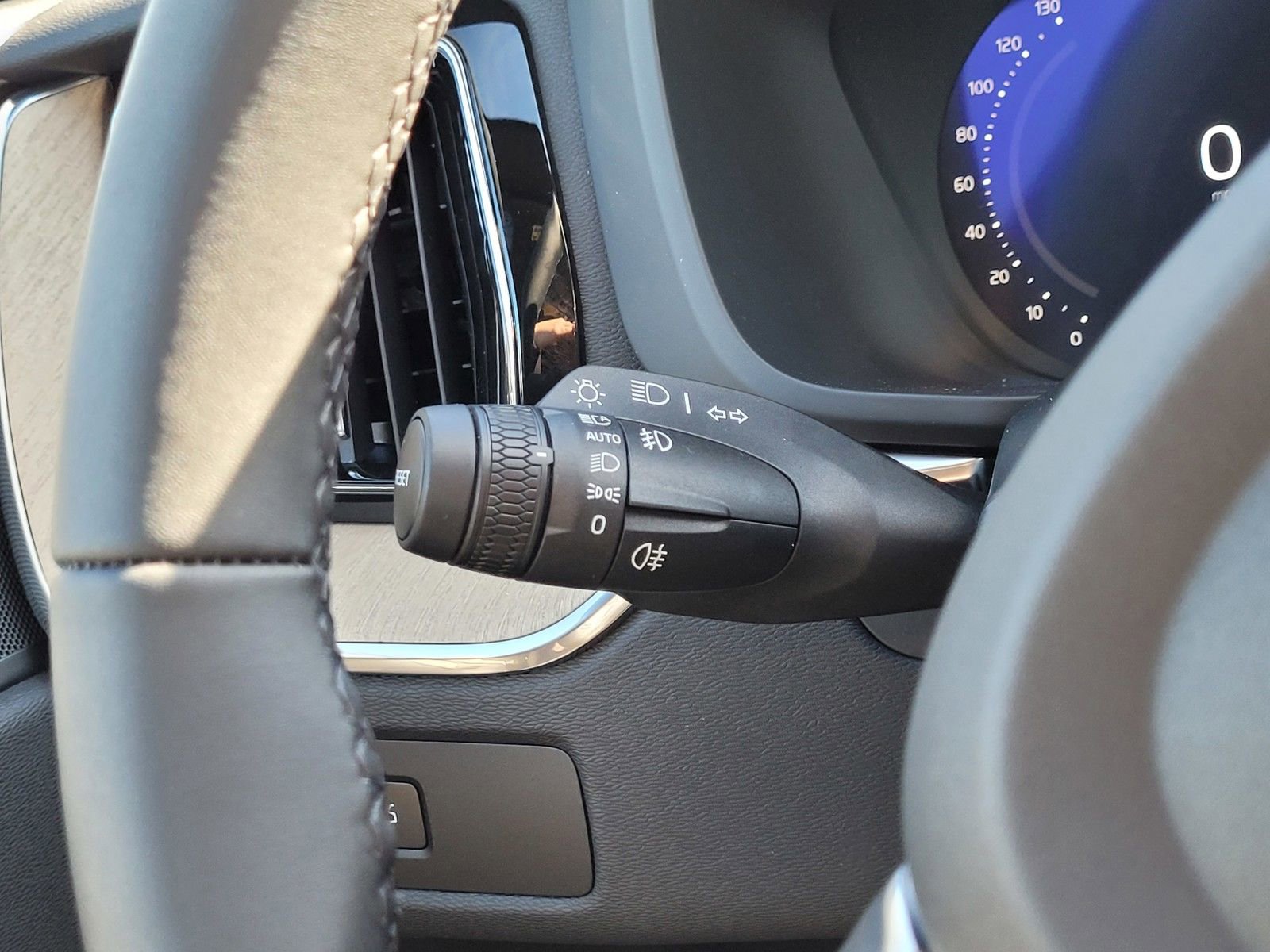 New 2026 Volvo XC60 B5 Plus w/ Protection Package Premier image 18