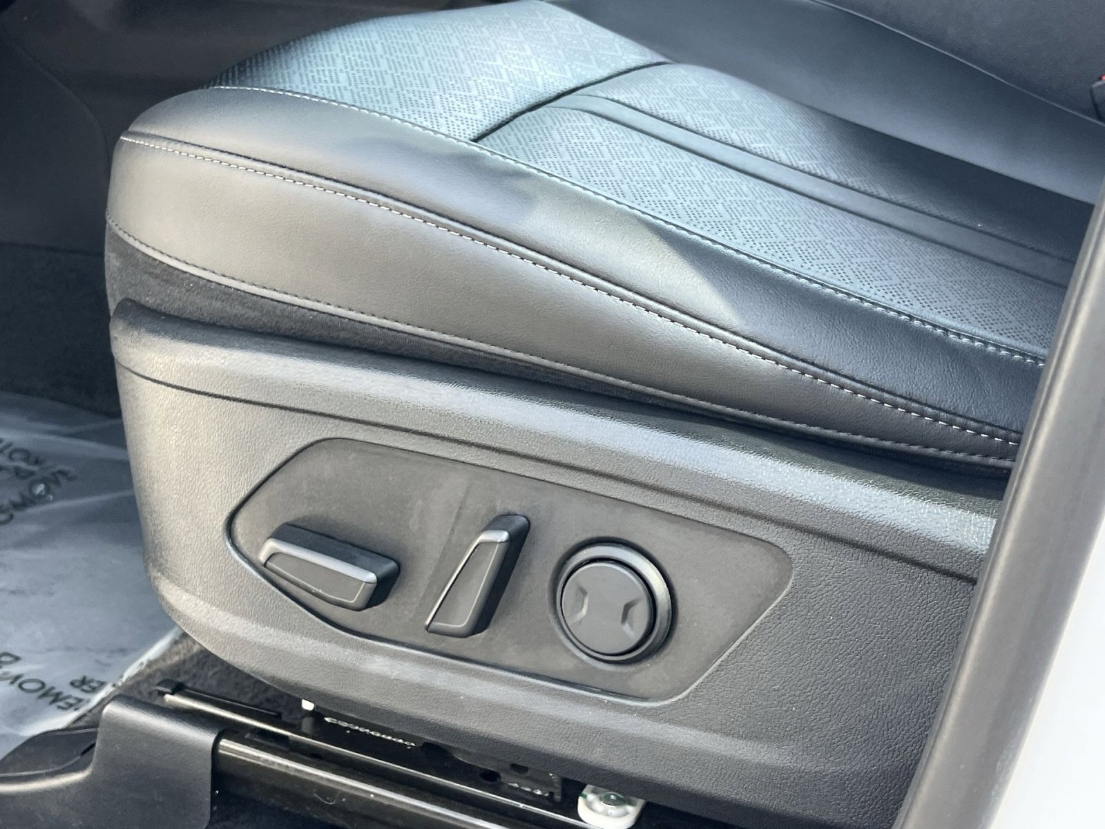 Used 2023 Kia Sorento X-Line EX image 12