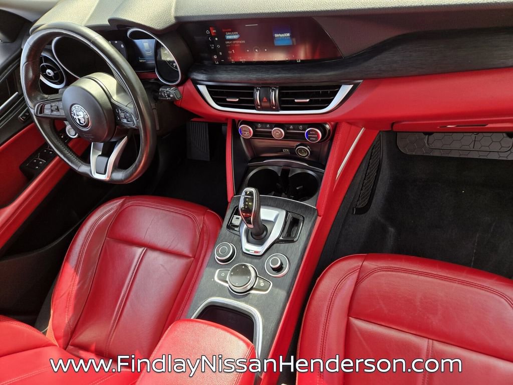Used 2020 Alfa Romeo Stelvio w/ Nero Edizione RWD image 18