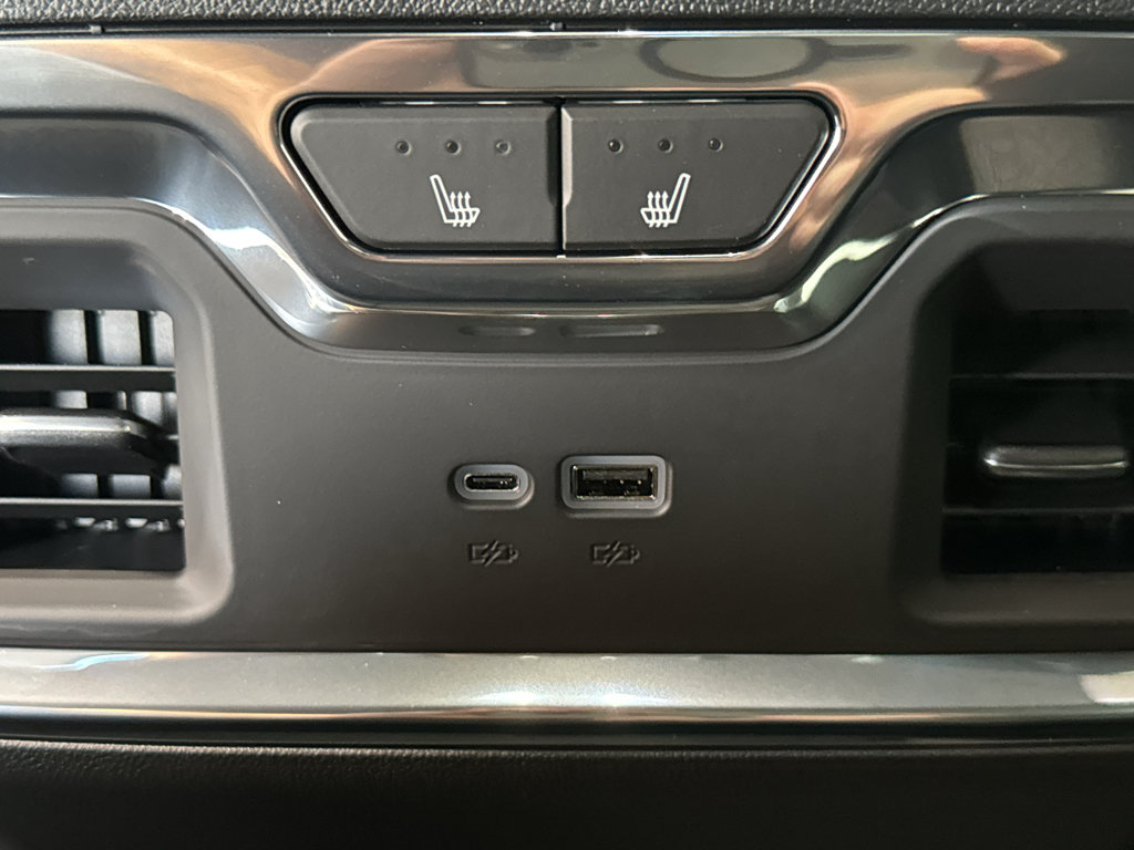 New 2026 GMC Sierra 1500 Denali w/ Technology Package AWD/4WD image 15