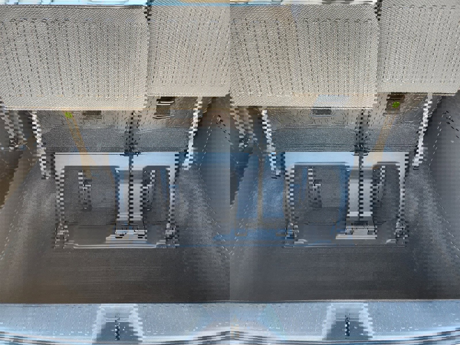 Used 2026 Toyota Sienna XLE image 41