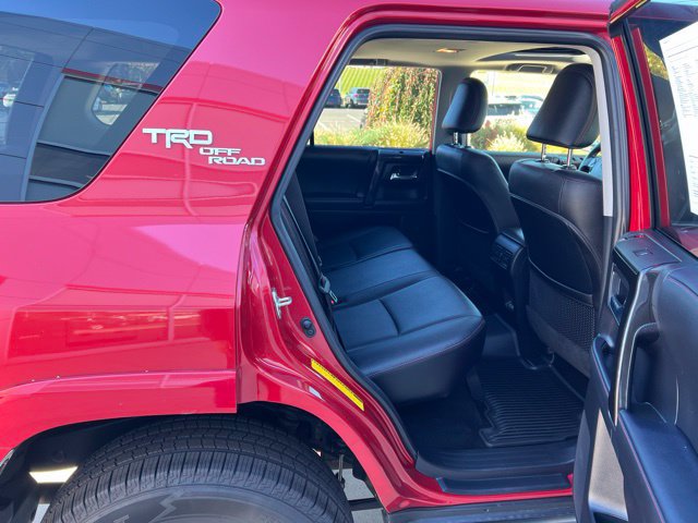 Used 2023 Toyota 4Runner TRD Off-Road Premium w/ Moonroof Package AWD/4WD image 33