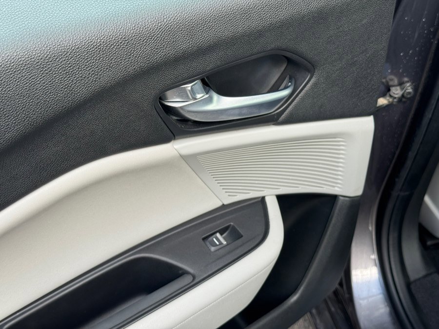 Used 2021 Acura TLX w/ Technology Package FWD image 25