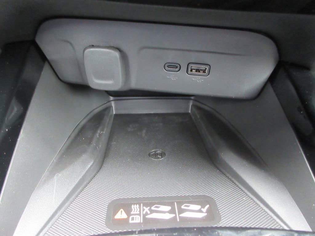 New 2026 Chevrolet Trax RS w/ Sunroof Package FWD image 30