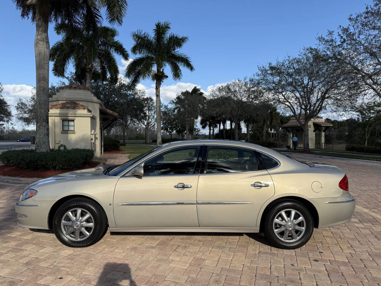 Used 2008 Buick LaCrosse CXL w/ Driver Confidence Package image 7