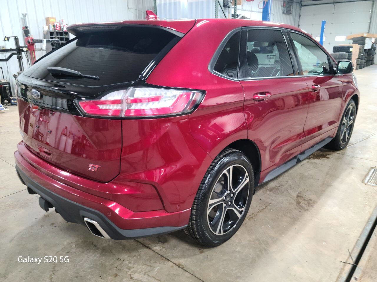 Used 2019 Ford Edge ST w/ Equipment Group 401A image 8