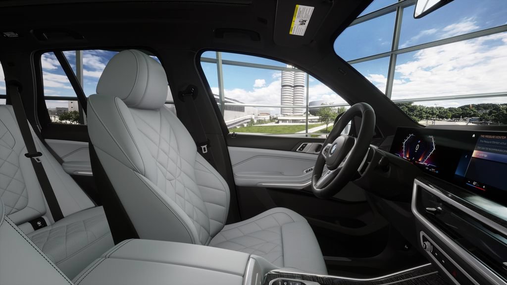 Used 2026 BMW X5 xDrive40i w/ M Sport Package AWD/4WD image 35
