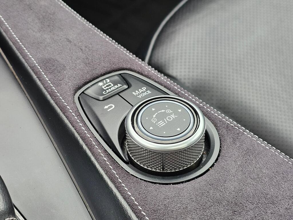 Used 2019 INFINITI QX50 Essential w/ Sensory Package AWD/4WD image 36