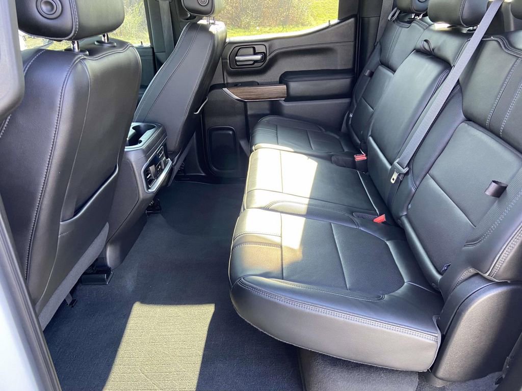 Used 2021 Chevrolet Silverado 1500 High Country w/ Technology Package image 12