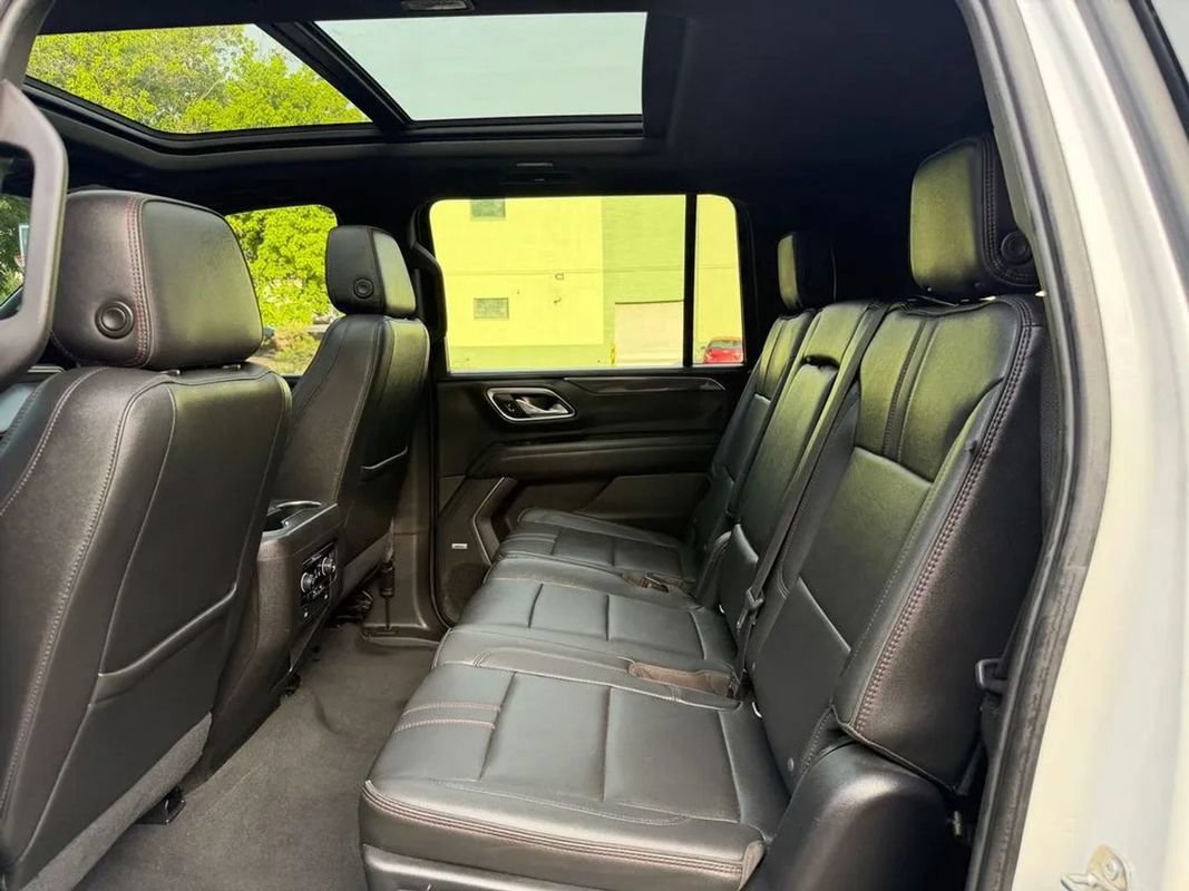 Used 2021 Chevrolet Suburban RST RWD image 27