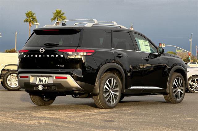 New 2025 Nissan Pathfinder Platinum w/ Cargo Package image 4