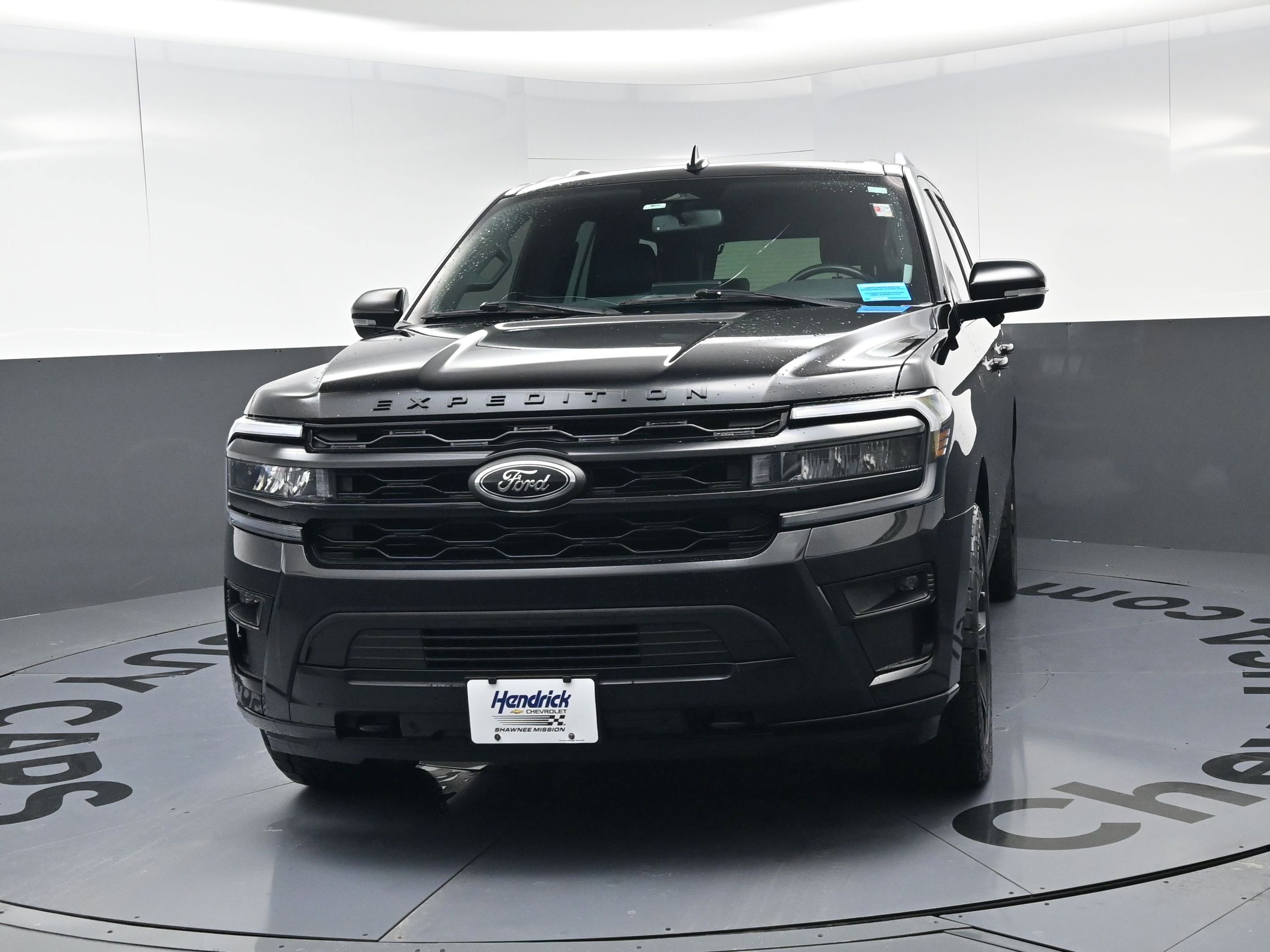 Used 2022 Ford Expedition Limited image 13