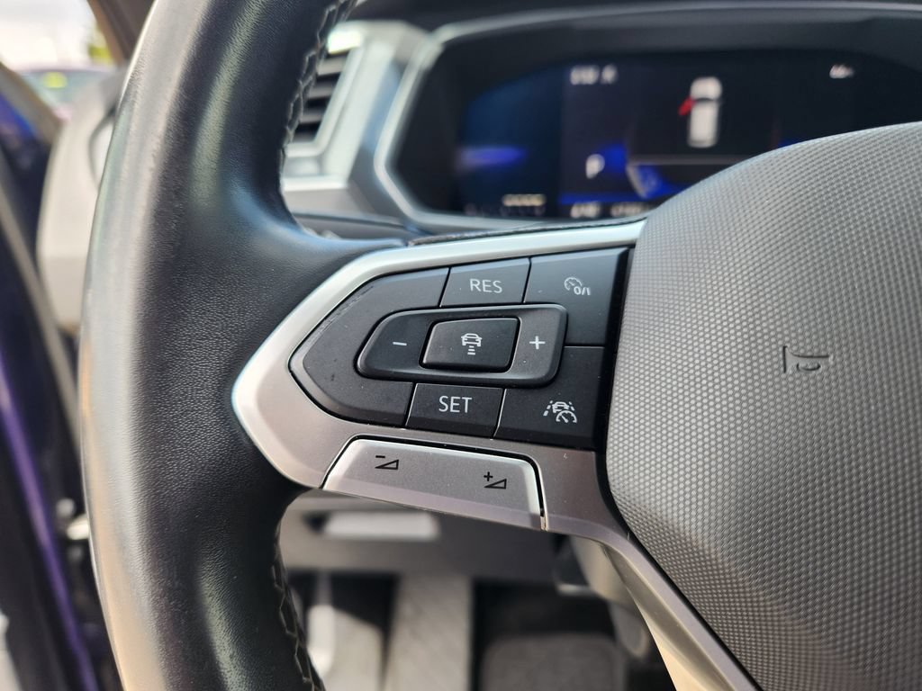 Used 2022 Volkswagen Tiguan SE AWD/4WD image 22