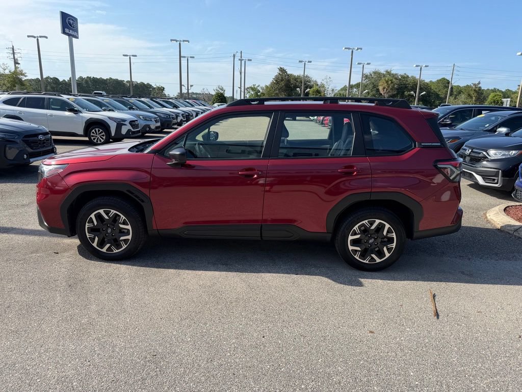 Used 2025 Subaru Forester AWD/4WD image 10